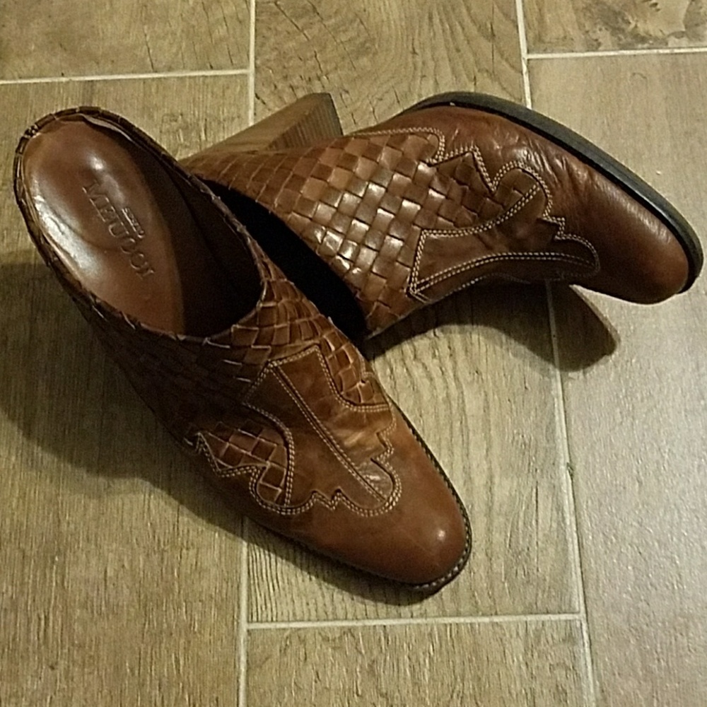 LAVDRAZIONE ARUGANA SESTO MEUCCI LEATHER SHOES